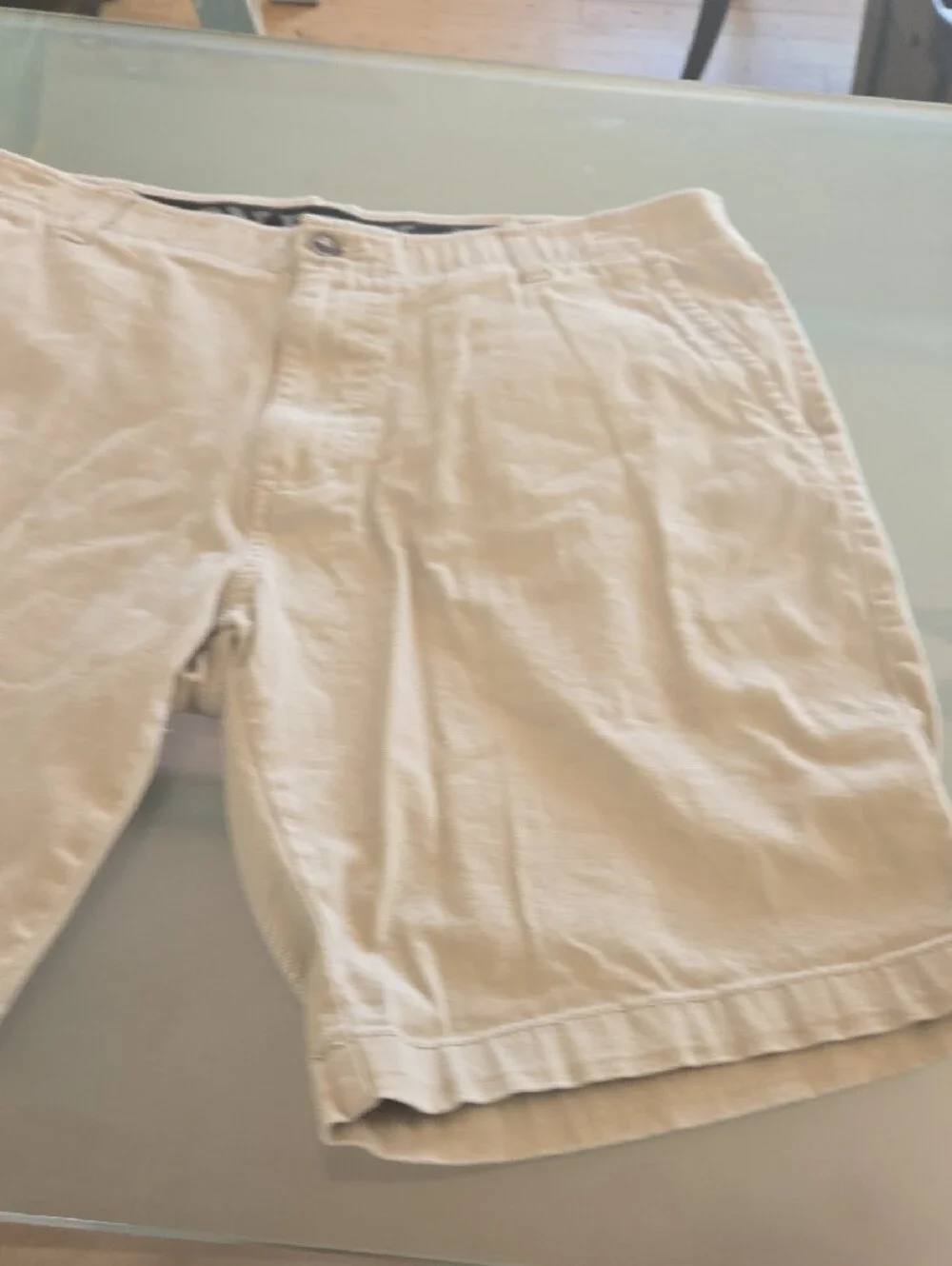 Men's Flat Front Cotton Shorts in Light Beige